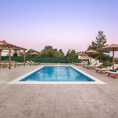 Sun's Reach * Tsairi