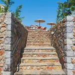 Sun's Reach Villa *