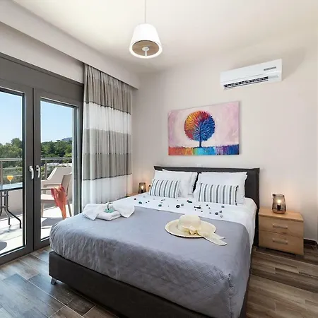 Sun's Reach * Tsairi