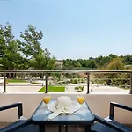 Sun's Reach Villa *